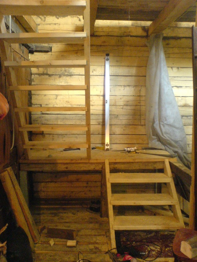 Как сделать лестницу своими руками.