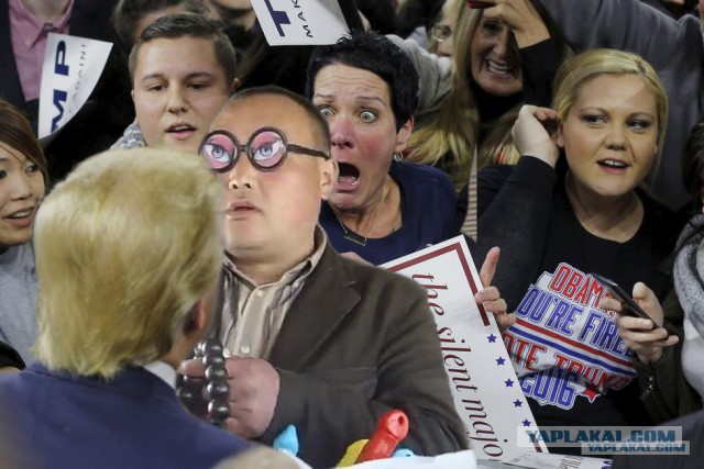 Фотожаба "Трамп удиви Меня!"