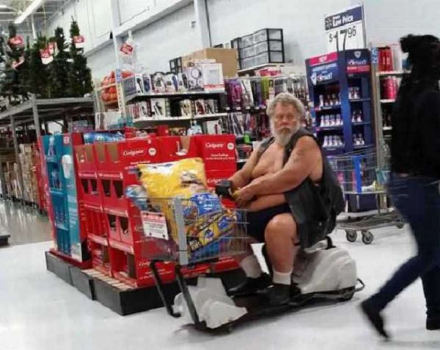 Люди из Walmartа