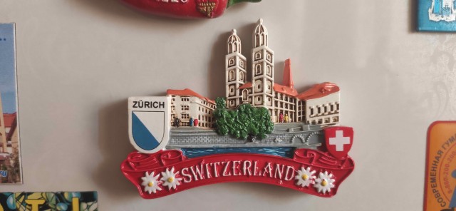 Магнитики на холодильнике. Какие у вас есть примечательные?