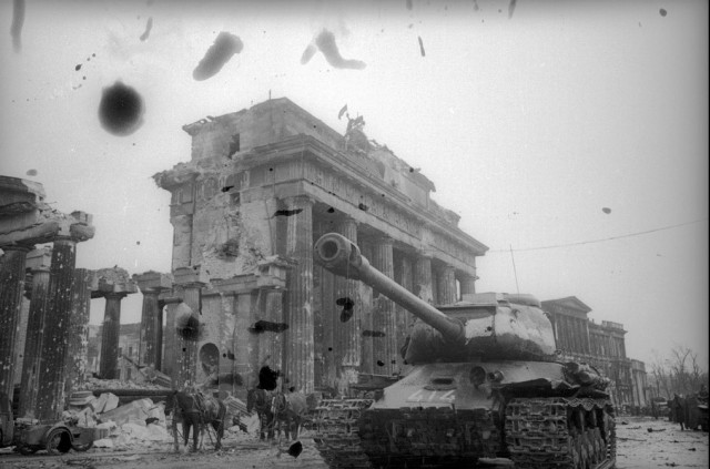 Фотограф Евгений Халдей