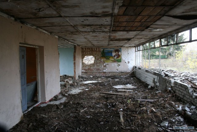 Заброшенная танковая база.