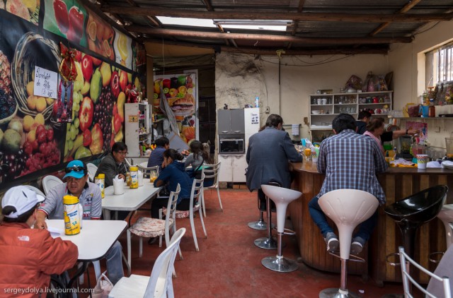 Хочешь увидеть колорит страны - иди на рынок. Рынок в Перу