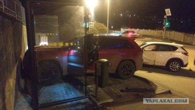 Тренер MMA избил продавщицу за просьбу надеть маску