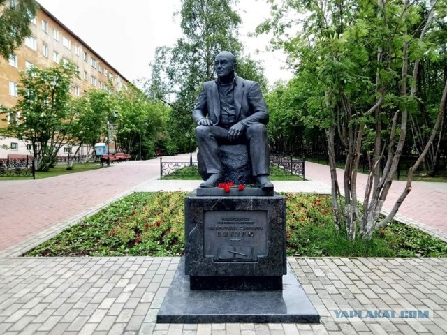Сегодня 95 лет со дня рождения Валентина Пикуля, советского писателя.