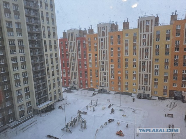 Москву завалило снегом. В столицу вернулась зима из-за циклона «Зион»