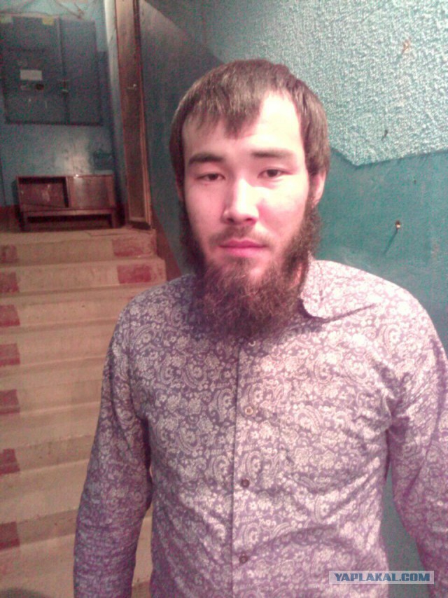 Момент расстрела полицейских в Астрахани попал на видео