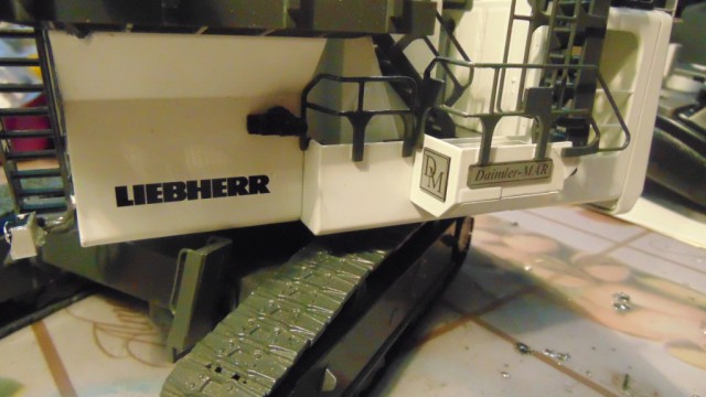 LIEBHERR R9400 Радиоуправляемая дилерская модель экскаватора в 50 масштабе