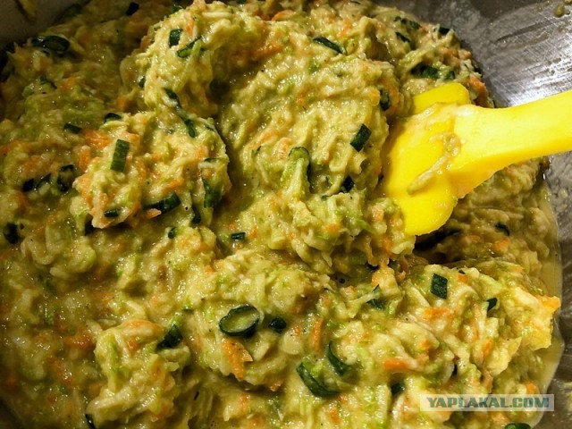 Овощные оладьи с кабачком