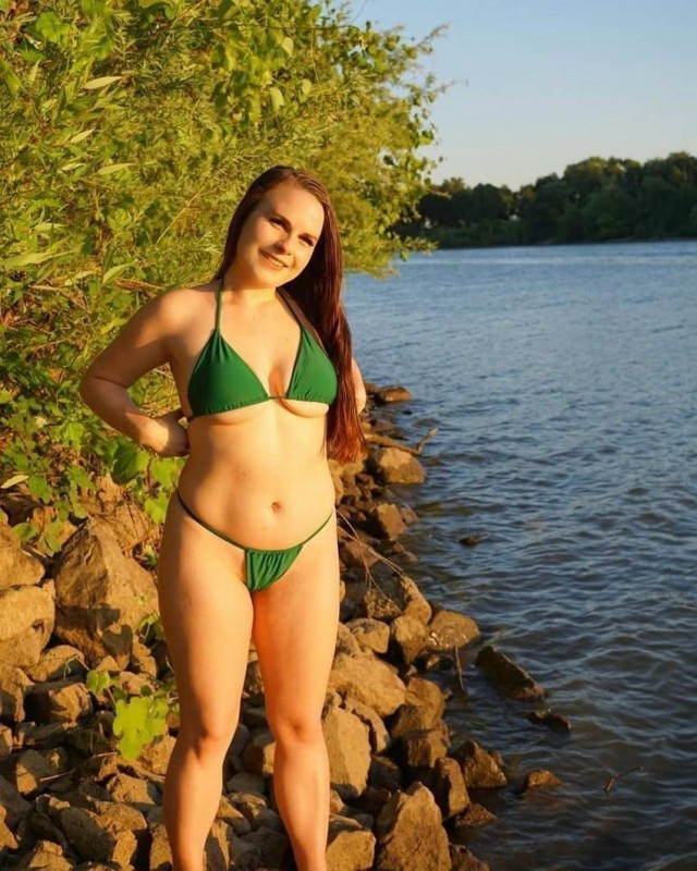 Ленка, фотай давай, я же пазирую
