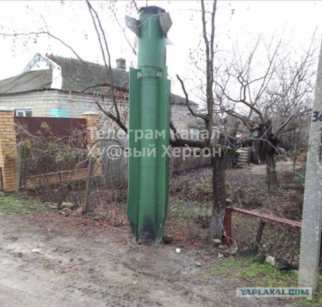 Люди радуются салюту в Киеве