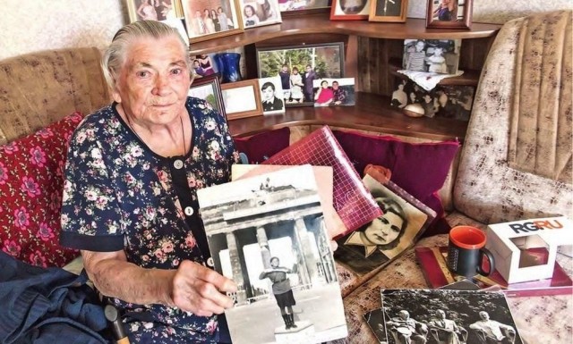 Легендарная регулировщица Победы отметила свое 100-летие: Бранденбургская мадонна