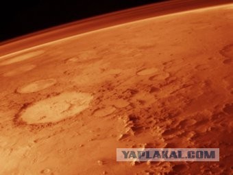 NASA: на Марсе и Луне движутся странные объекты