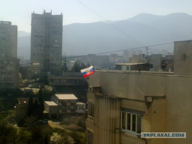 Российские флаги повсюду