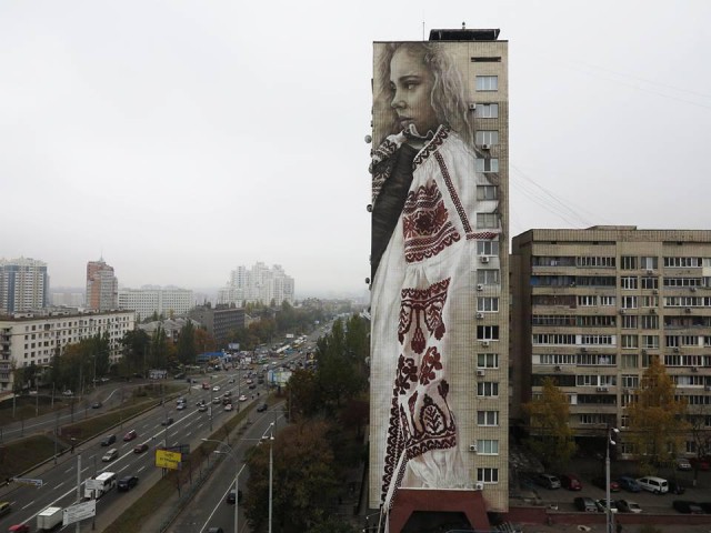 Крым рыдает и просит освобождения.
