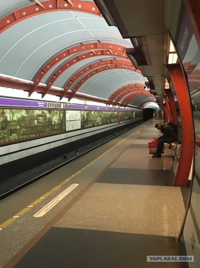 Правдивые заметки сотрудников петербургского метро, которое является одним из самых глубоких в мире