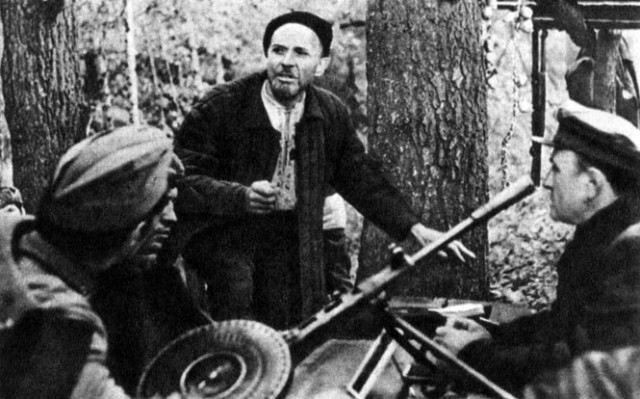 "Дерутся лучше немцев": как бандеровцы окружили советских партизан на Западной Украине