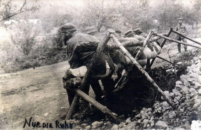 О главном: латрины на войне.