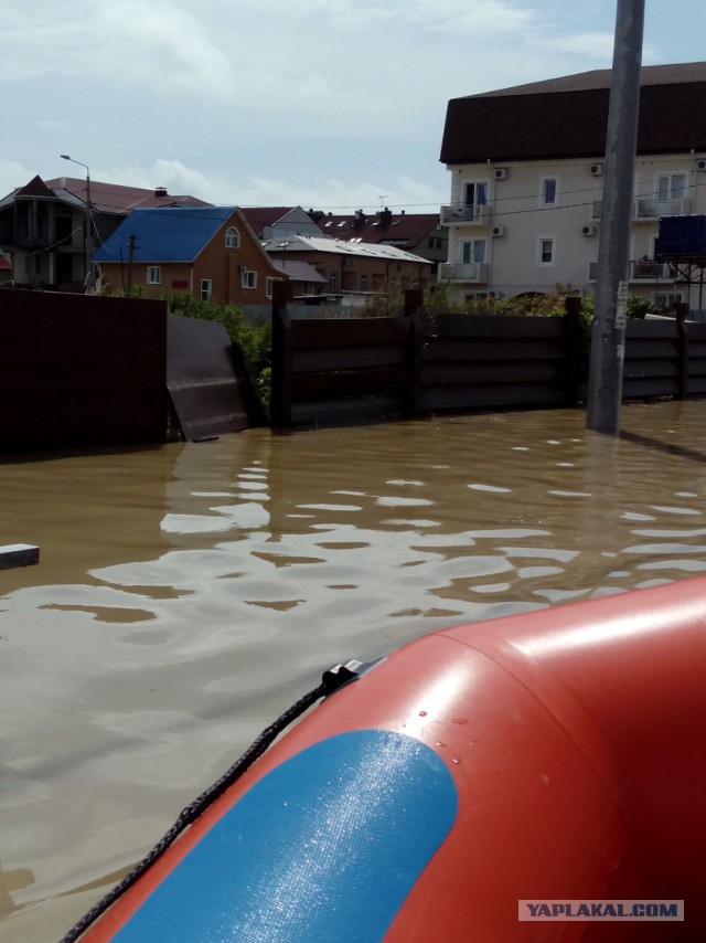 В Сочи введен режим Чрезвычайной Ситуации