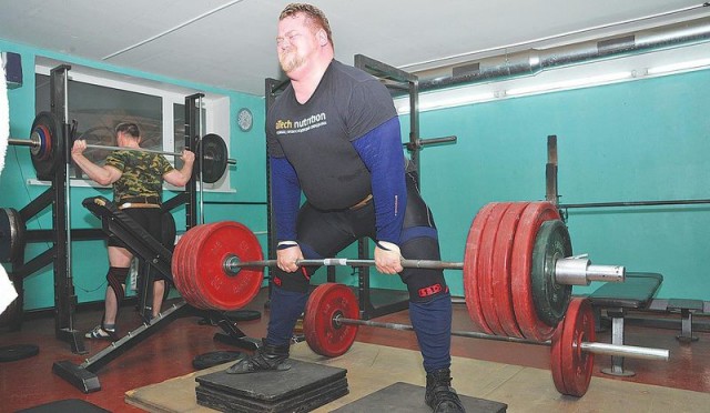 Проверенные способы взбесить людей в спортзале.