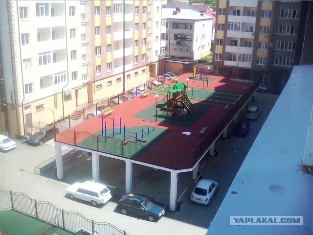 Почему парковку во дворах надо делать платной или запрещать?