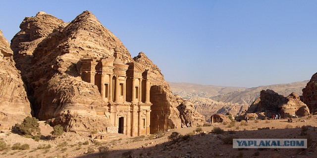 Иордания. Петра. Эль-Хазне. Новодел после приличного потопа