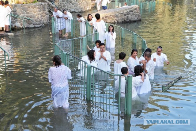 Девушки на Крещенском купании 2019