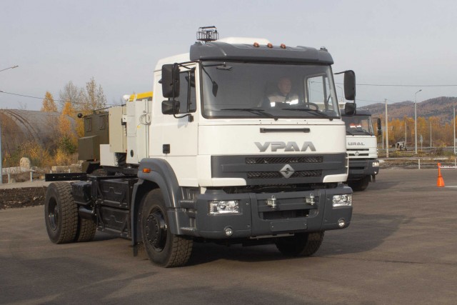 Автомобильный завод «Урал» показал автобус для Арктики
