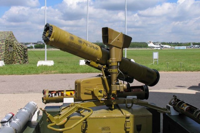 Обстрел танка Т-54/55 кумулятивными снарядами из гранатометов, ракетных комплексов и САУ