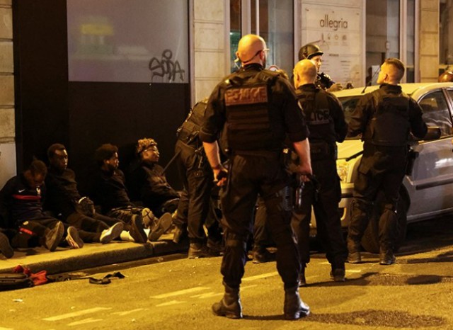 Франция может остаться без полиции – сотни стражей Фемиды требуют у Макрона защиты и справедливости