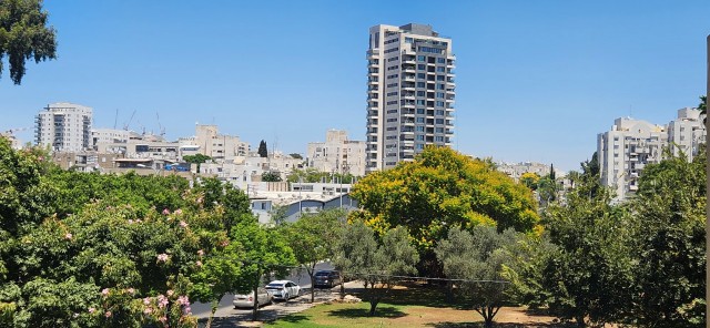 Да уж, смелости ему не занимать