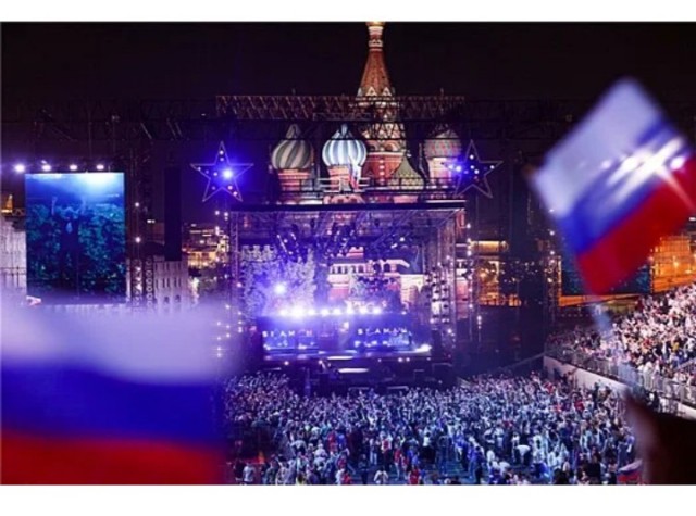 Двух жительниц Ростова-на-Дону задержали за танец на фоне церкви