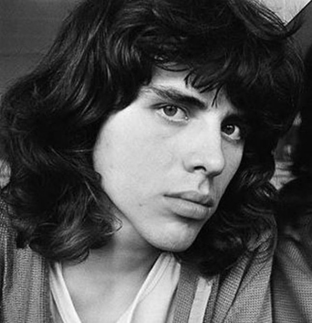 Фото актеров и музыкантов, из которых харизма плещет через край