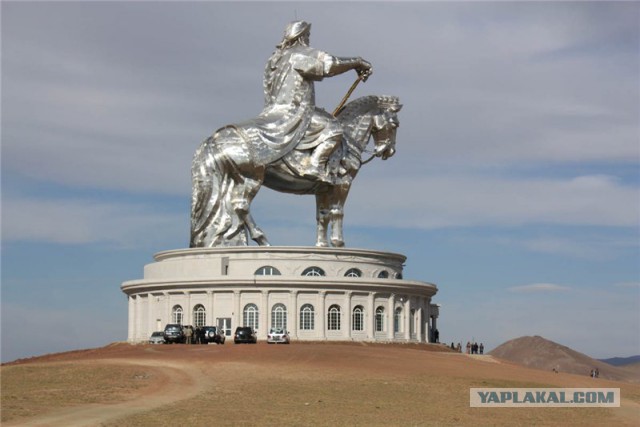 Монгольский колорит.