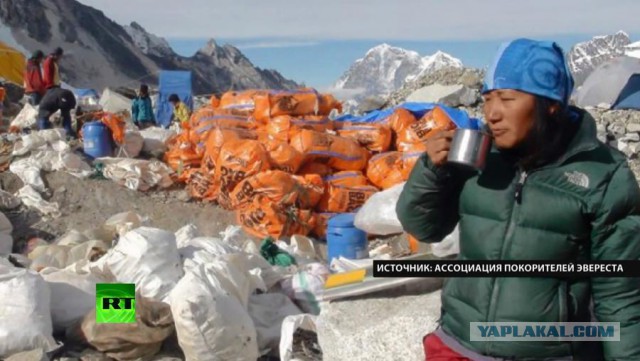 Погибших на Эвересте укроют саваном: российские альпинисты готовят уникальную экспедицию