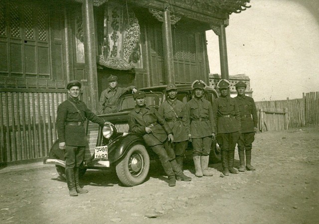 История в фотографиях