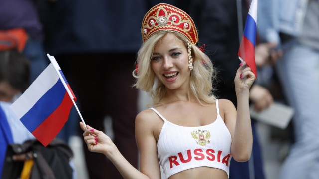 Барыни-сударыни и дворовые девки