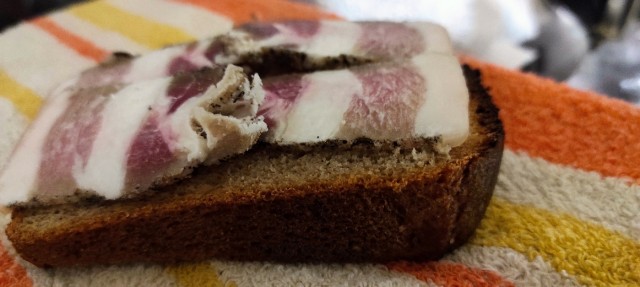 Почему нужно есть сало. Полезные свойства любимого народного продукта