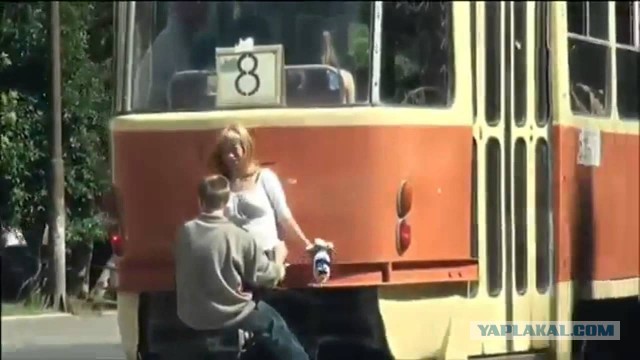 Смачный поджопник