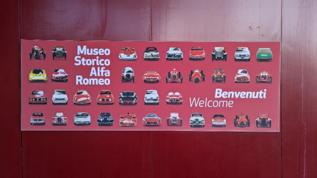 Alfa Romeo museo. Красивых автомобилей пост