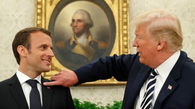 На руке у Трампа вновь заметили синяк, который он попытался скрыть тональным кремом.