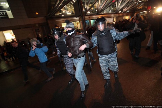 Беспорядки в Москве - продолжение возле Киевского