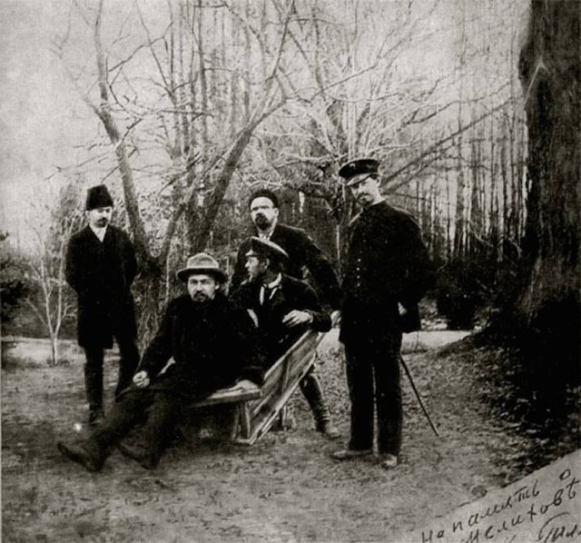 История в фотографиях