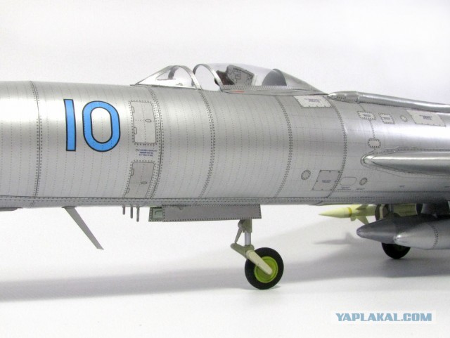 Су - 11. Модель самолета из бумаги