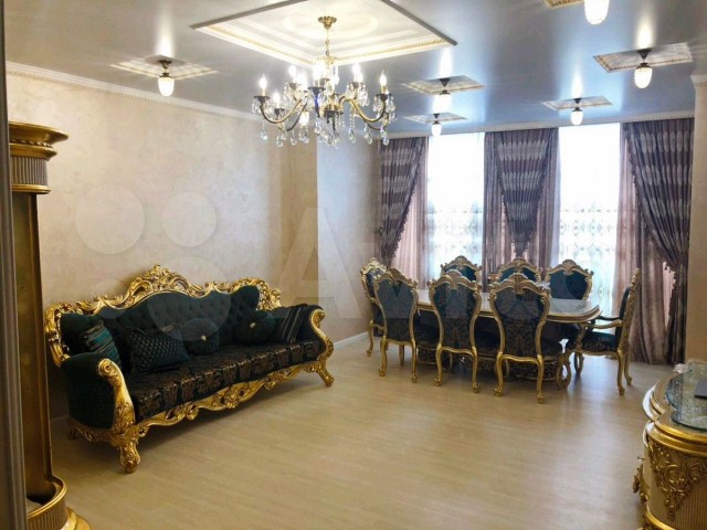 Так жить нельзя: нефтяников Сургута завалило золотом