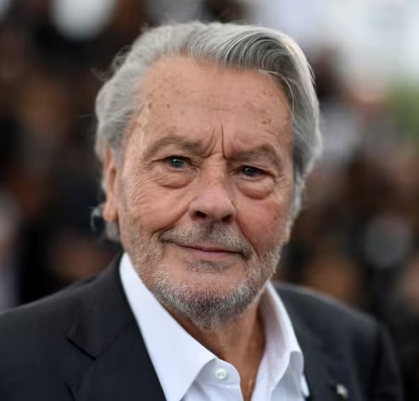 У Алена Делона изъяли более 70 единиц огнестрельного оружия