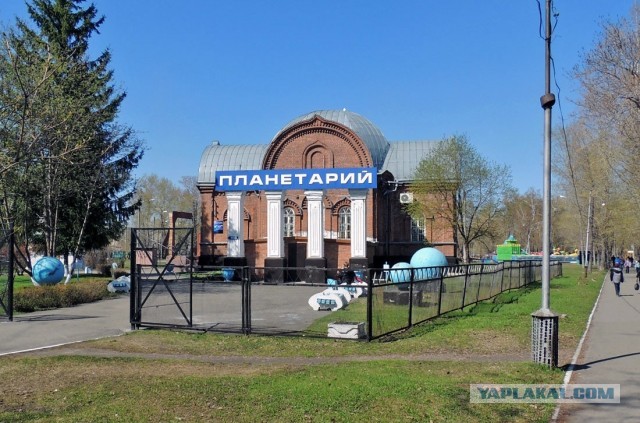 Пара из Торонто купила огромную церковь за $240,000. Теперь живёт в ней