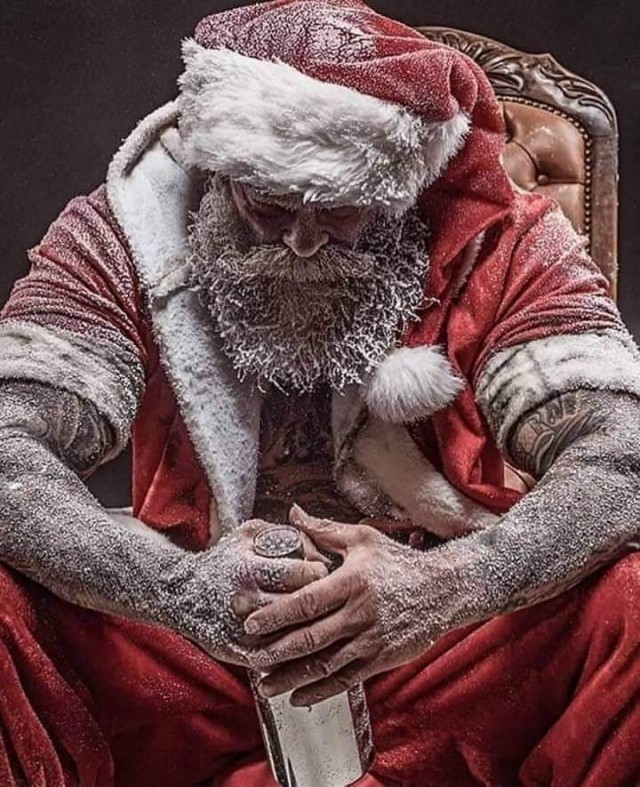 Здравствуйте друзья! С наступающим Новым годом! я вернулся с новым клипом!