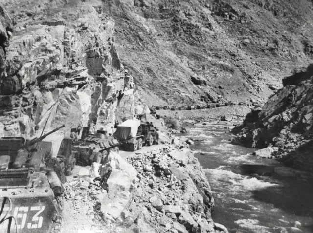 Фотографии связанных с историей Красной и Советской Армии.