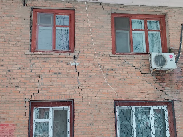 В Ростове-на-Дону все же обрушилась часть дома, где накануне рухнула стена